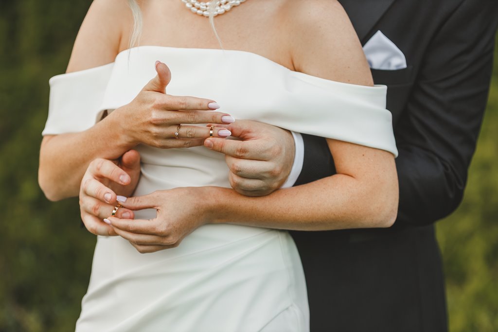 Sala weselna Eden w Rzgowie i zabawa weselna wśród fajnych świateł lamp błyskowych