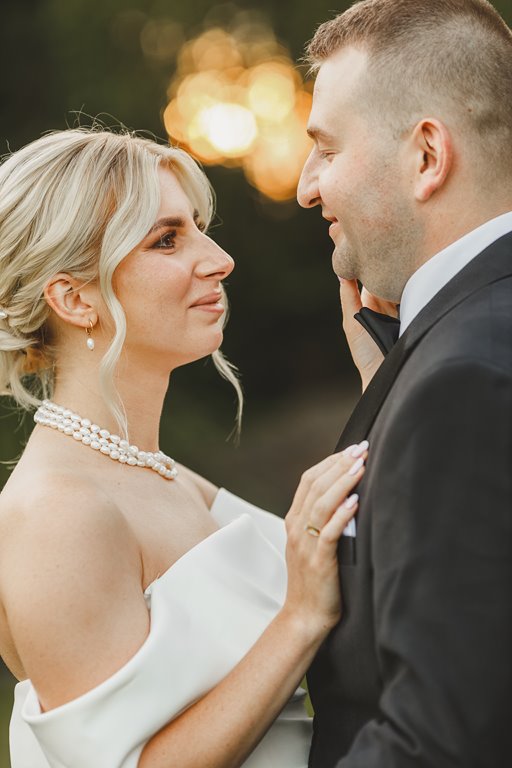 Sala weselna Eden w Rzgowie i zabawa weselna wśród fajnych świateł lamp błyskowych