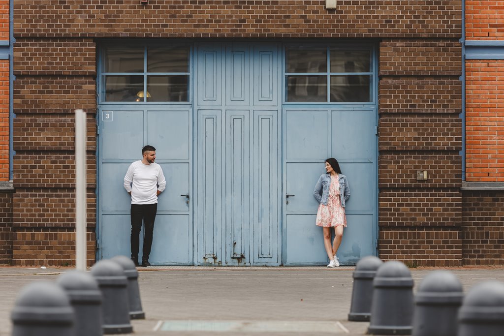 łodź fabryczna i ec1 w Łodzi spacer i pozowanie z uśmiechami