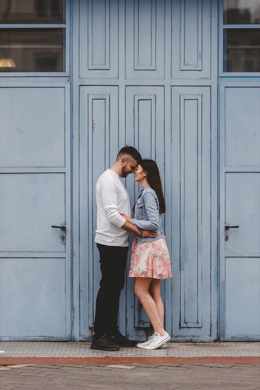 łodź fabryczna i ec1 w Łodzi spacer i pozowanie z uśmiechami